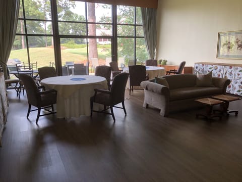 Free continental breakfast