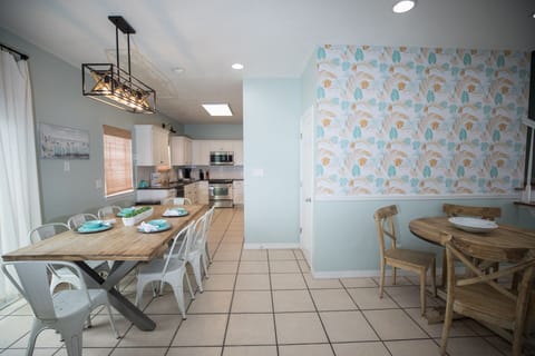 Antigua Palms WEB-2031