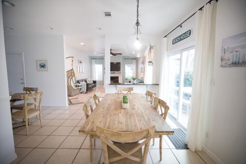 Antigua Palms - Dining Room