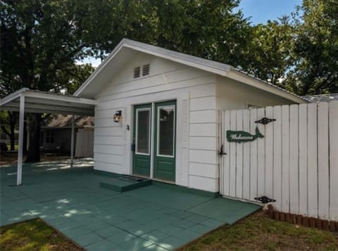 Oasis Paradise Guesthouse