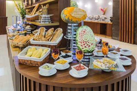 Daily buffet breakfast for a fee