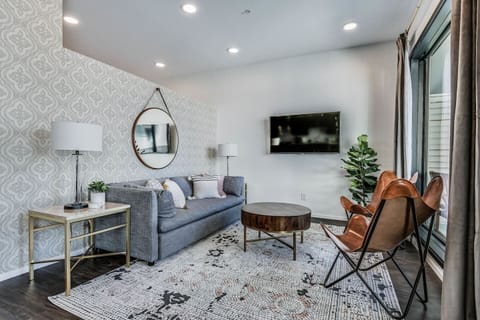 Welcome to our condo at Illume, one of Nashville's newest luxury condo buildings centrally located just minutes to Downtown Nashville in the Gulch neighborhood. The top reasons guests love our space are... 