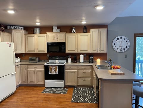 Looking into Kitchen from Front Entryway