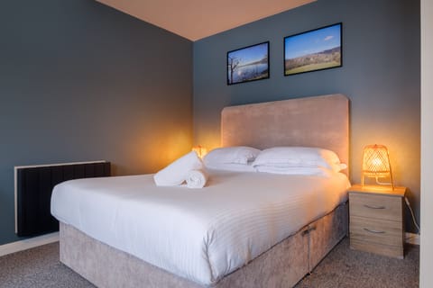 Superior Double Room | Laptop workspace, free WiFi, bed sheets