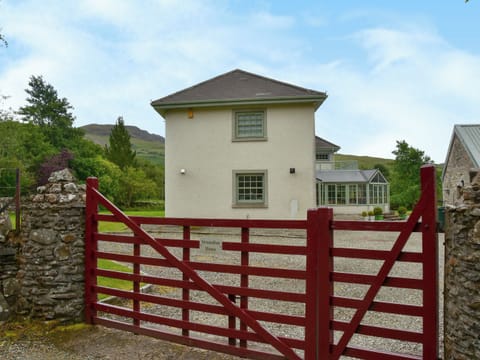 Exterior | Stronafian House, Colintraive