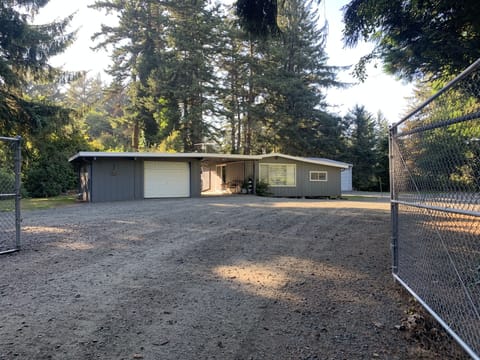 Front view with gate