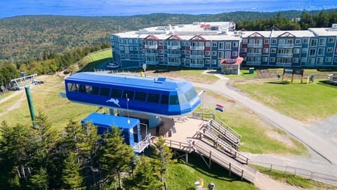 Ballhooter Lift