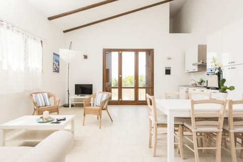 Apartment, 2 Bedrooms (Aurora) | Living area | Flat-screen TV