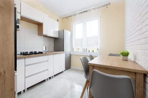 Modern, fully equipped kitchen. 