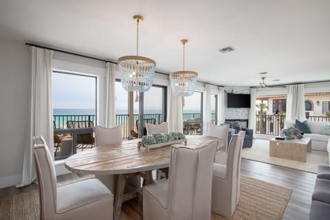 C'est La Vie - Gulf Font Living!