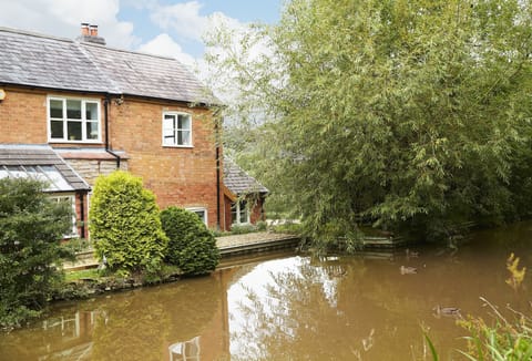 View of the canal from the rear of Wharf Cottage (occupying the ground floor only)