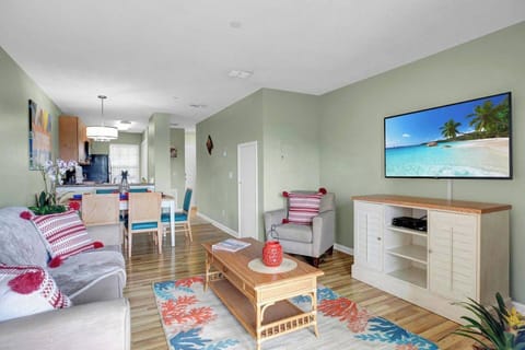 Spacious condo fits up to six guests!