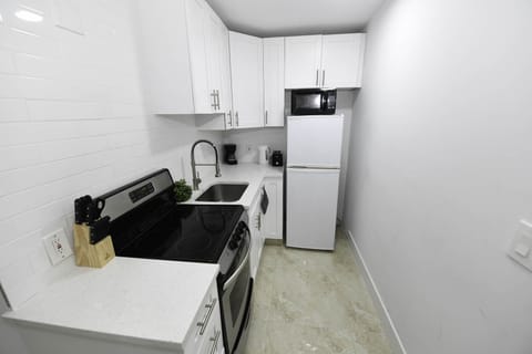 Fully equipped kitchen with all the necessities that will make you feel at home.