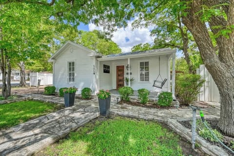 Adorable Front Exterior