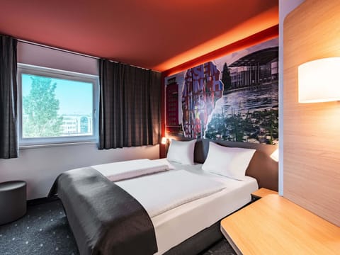 Double Room | Desk, soundproofing, WiFi (free), bed sheets