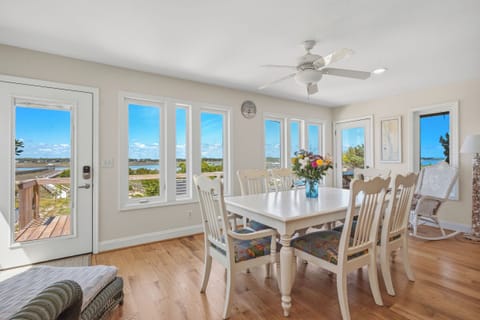 Extra Dining Area / Intracoastal Waterway View - 1st Level Northwest