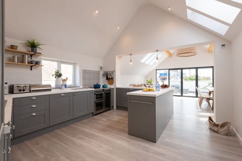 Llys Y Celeste kitchen diner