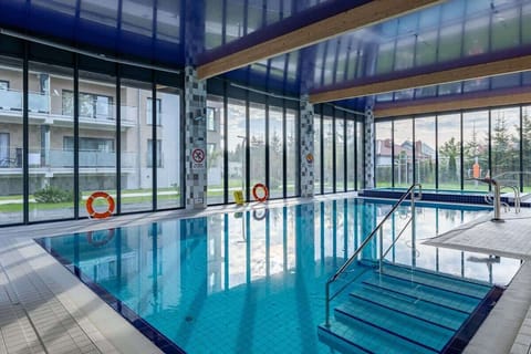 Swimming Pool of Pięć Mórz Lotnicza 1I/20 apartment