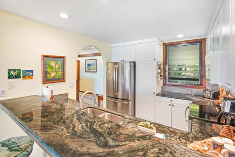 Beautiful Granite Counter tops and stainless steel appliances