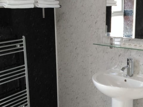 Suite, Ensuite | Bathroom