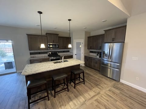 Full kitchen with gas stove!