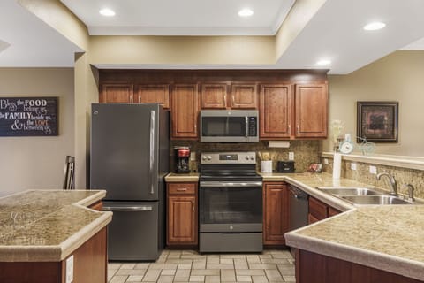Full Kitchen with Upgraded Appliances