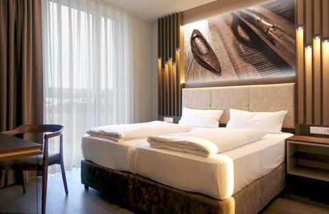 Hypo-allergenic bedding, memory foam beds, desk, laptop workspace