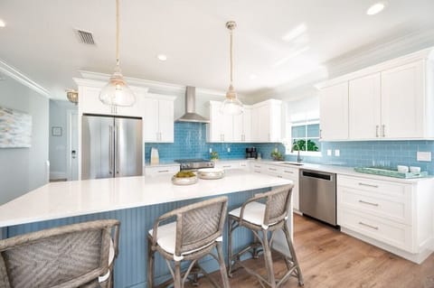 Additional Dining at Kitchen Bar