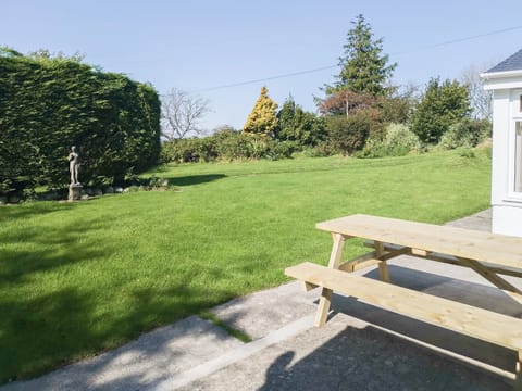 Garden | Bryn Eithin, Carmel, near Caernarfon