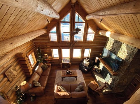 Benhaven Cabin is where rustic meets luxury!