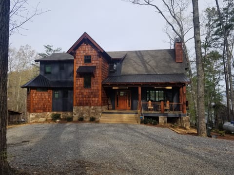Front of cabin, nice porch for hot afternoons