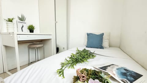 Room | 3 bedrooms, free WiFi, bed sheets