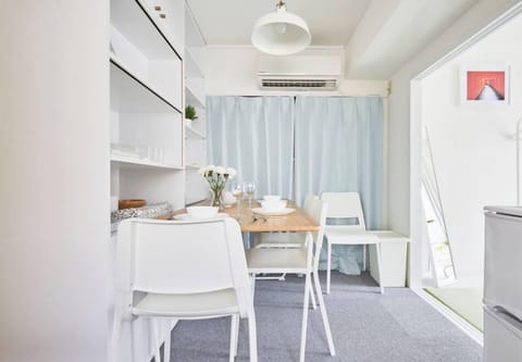 Apartment | Living area | Flat-screen TV