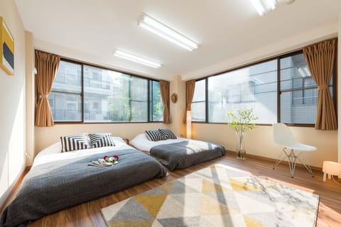 Apartment | 3 bedrooms, desk, WiFi (free)