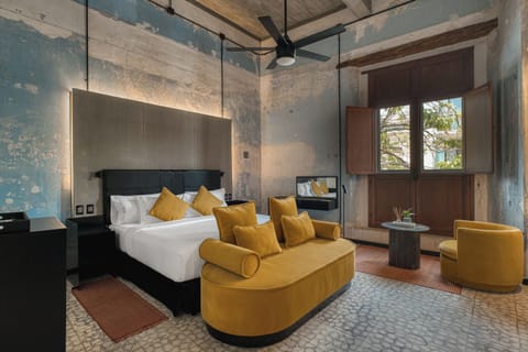 Master Suite | Egyptian cotton sheets, premium bedding, down comforters