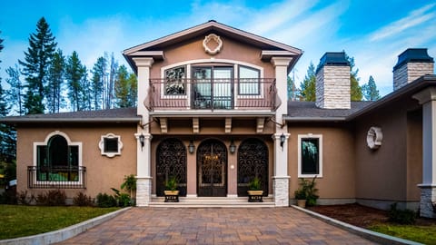 Grand entrance into the Villa.