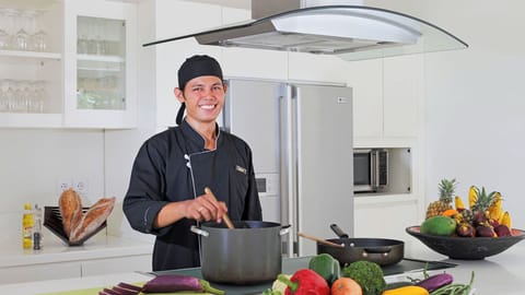 Villa, 4 Bedrooms | 4 bedrooms, desk, iron/ironing board, free WiFi