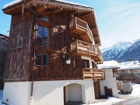 Exterior of chalet Astraea