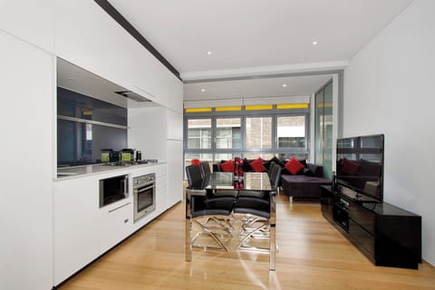 Open plan kitchen/dining/living area