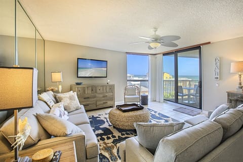 20-Mainsail-351-Living