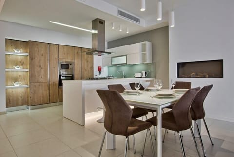 An open plan space (kitchen/living)