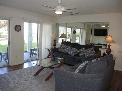 Villa, 2 Bedrooms | Living area | TV