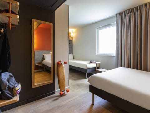 Premium bedding, pillowtop beds, desk, blackout drapes