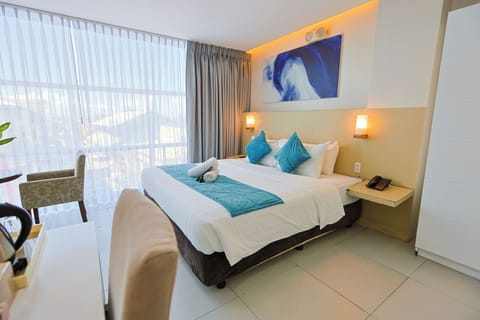 Deluxe Room | Hypo-allergenic bedding available, desk, laptop workspace, WiFi (free)
