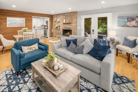 Living Room with Full Pull Out Bed