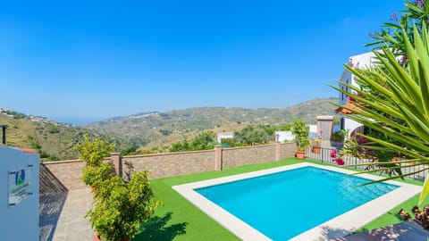 Casa Charnite Cómpeta by Ruralidays