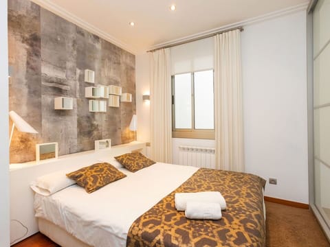 Furniture, Property, Building, Comfort, Wood, Textile, Interior Design, Flooring, Architecture, Floor