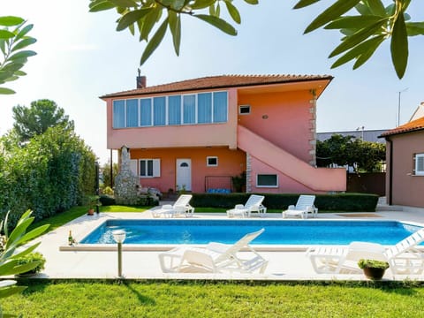 Property, House, Building, Real Estate, Swimming Pool, Villa, Home, Architecture, Facade, Leisure