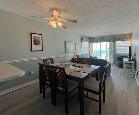 Welcome to Captain's Walk I B1!