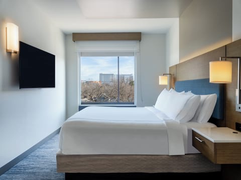 Premium bedding, pillowtop beds, in-room safe, desk